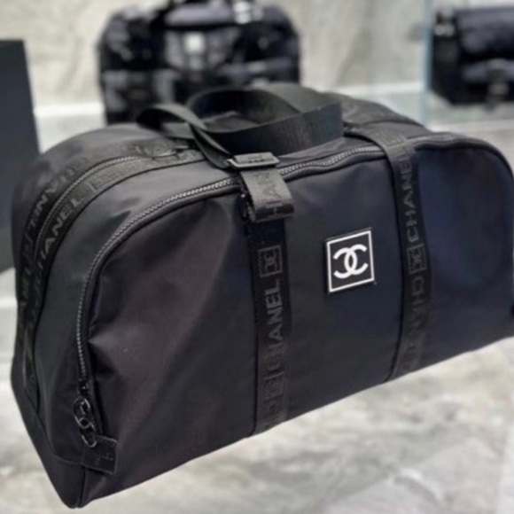 NEW GWP BEAUTE CHANEL
DUFFEL TRAVEL TOTE GYM BAG BLACK - Picture 2 of 6